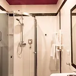 Ibis Styles Stare
