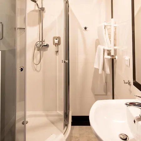 Ibis Styles Stare Otel 3*