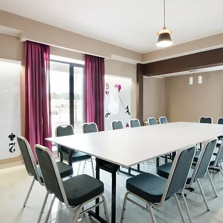 Ibis Styles Stare Отель 3*