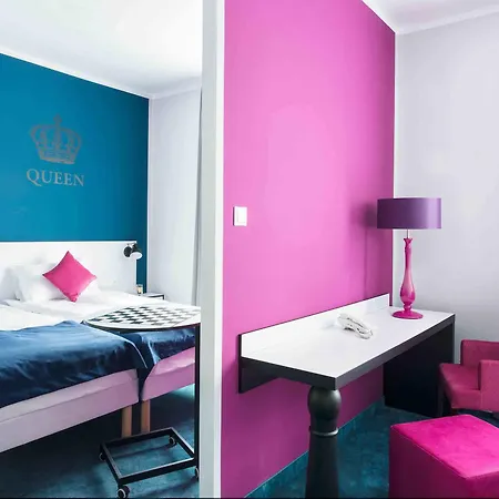 Ibis Styles Stare