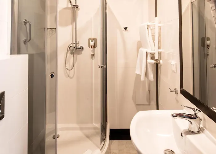 Ibis Styles Stare Hotel 3*